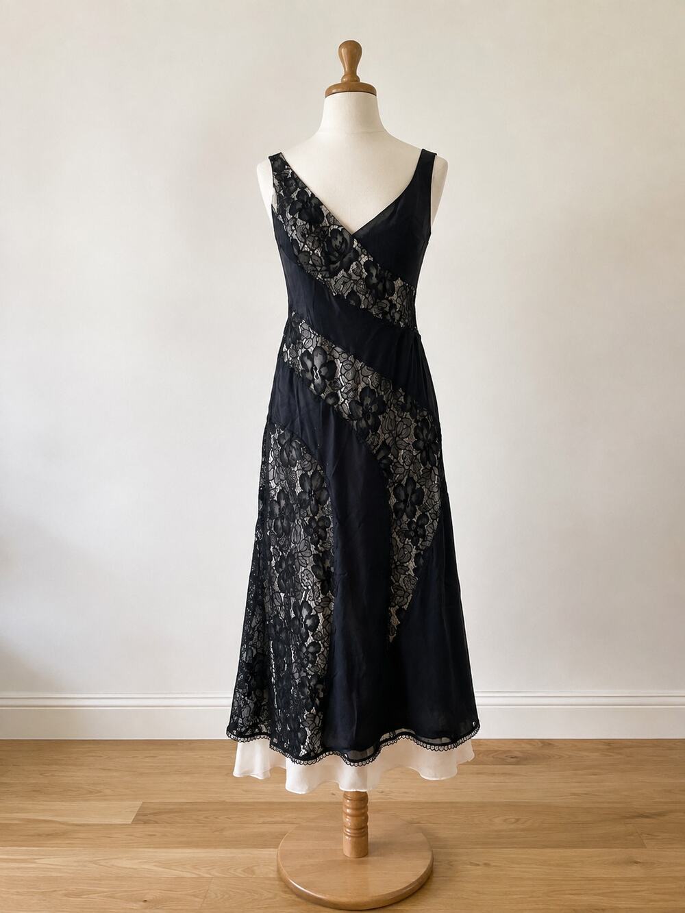 Nicole Miller Black Lace Y2K Midi Dress Soft Grunge Whimsigoth Dark Romantic-4